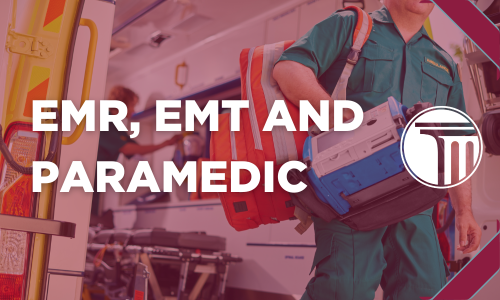 "EMR, EMT ve Paramedik" yazan pankart.