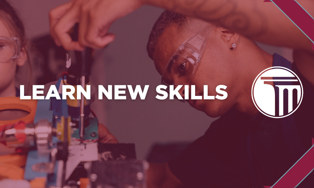 Banner na may nakasulat na "Learn New Skills".